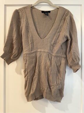 Arden B Taupe / Beige V-Neck Open-Knit Lightweight Sweater (XS)